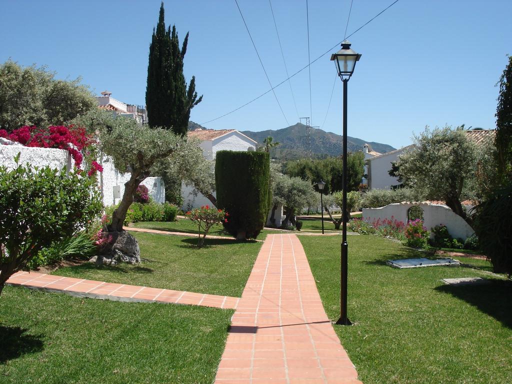 El Capistrano Sur Hotel Nerja Bagian luar foto